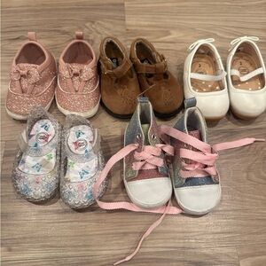 Lot of 5 pair baby girls shoes size 2